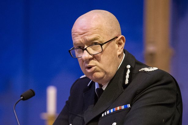 英国警察总督察安迪·库克.英国的生活成本危机引发了入店行窃的热潮.