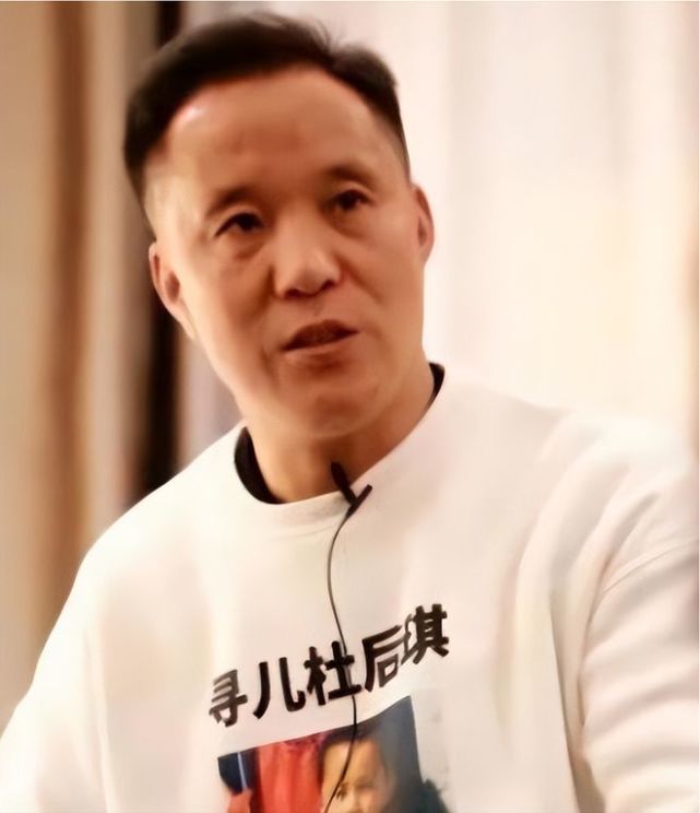 許敏所關注的這位杜小華,他是江西人,可以說與許敏是老鄉.