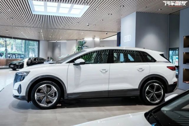实拍上汽奥迪q5 e-tron,豪华纯电7座suv,就冲它了!_腾讯新闻