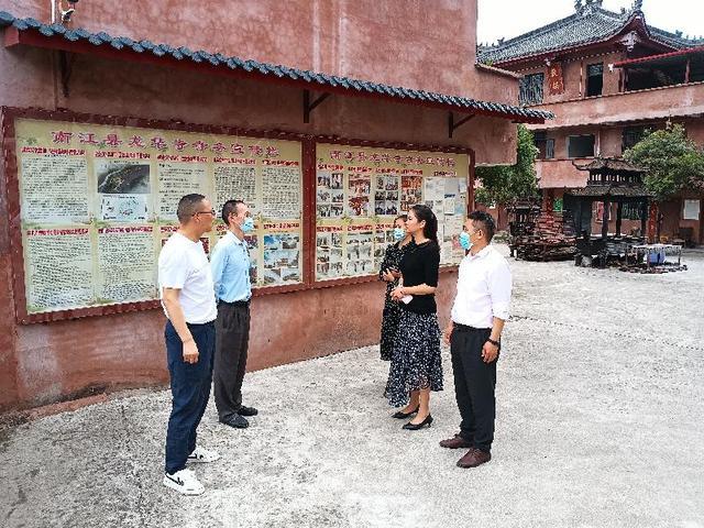 巴中南江县委统战部深入集州街道龙华寺检查安全生产
