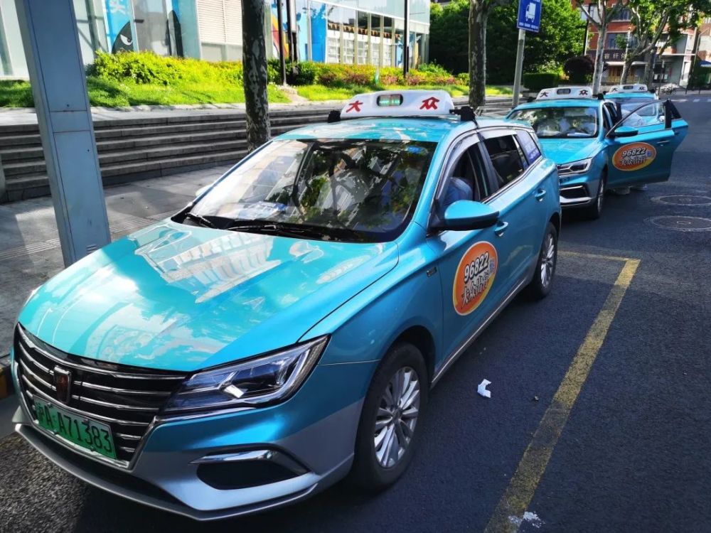上海城市交通有序恢复又有2000辆出租车上路运营