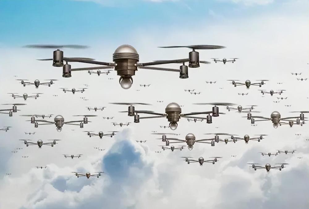 面对美国航母，中方无人机蜂群，让航母防空系统无处下手_腾讯新闻