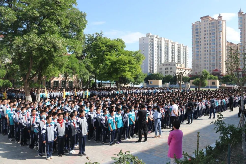 陇西县消防救援大队走进巩昌中学开展消防安全培训及灭火演练