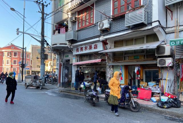 凝和路和西南角修建一座道院,院内的建筑除道教活动用房外,叠