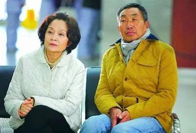 杜源妻子范小春长得黑还粗心结婚40年为何能成他手心里的宝