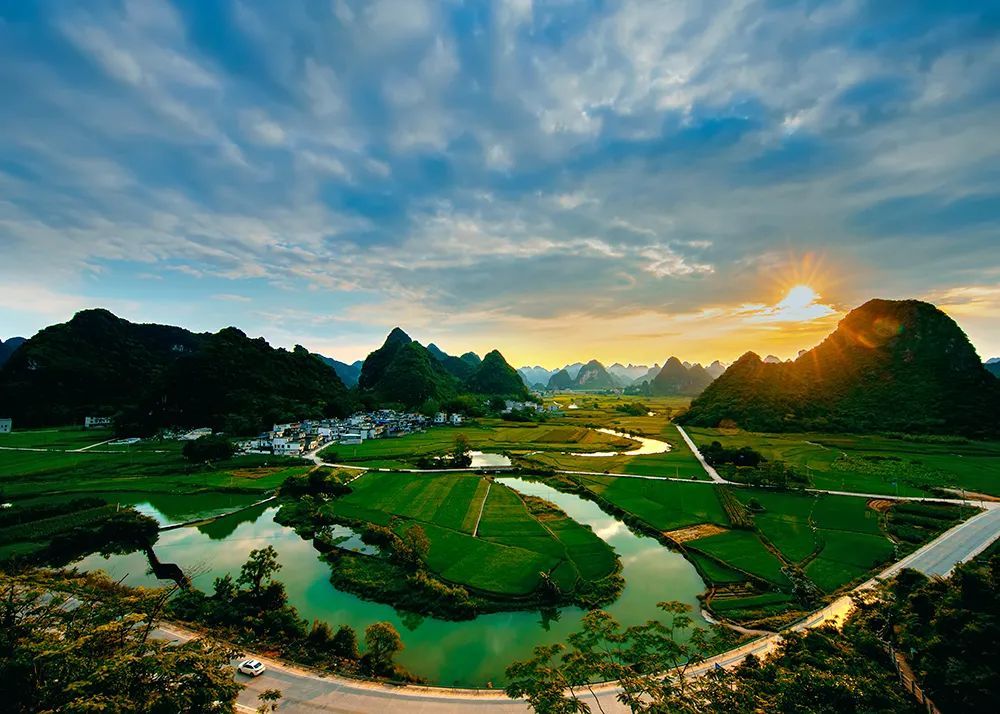 崇左这个地方,藏着初夏的浪漫,你打卡了吗?_腾讯新闻