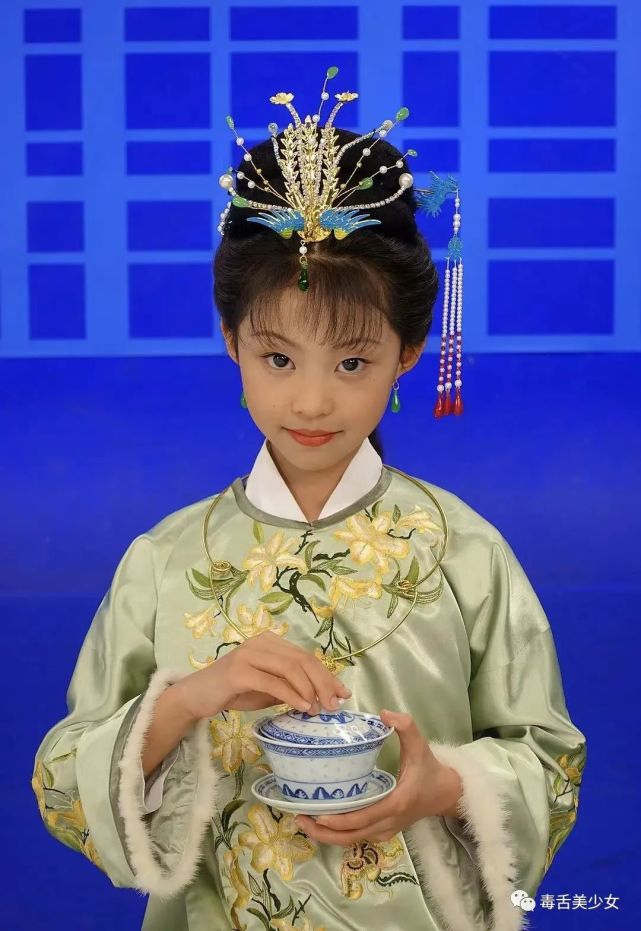 小小花的颜值,卷成这样了?