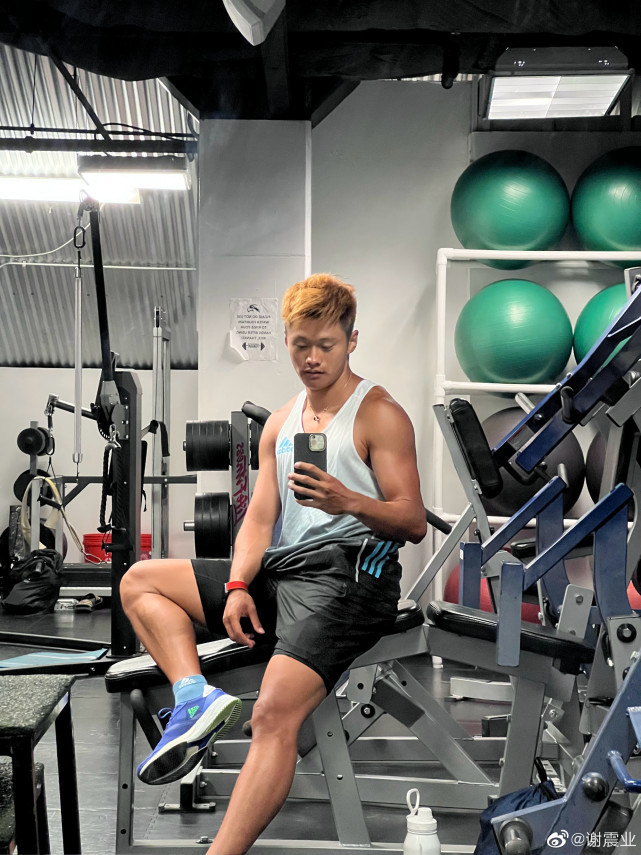 拿下奥运奖牌后谢震业将头发染黄晒成黑皮肤吐槽达成成就