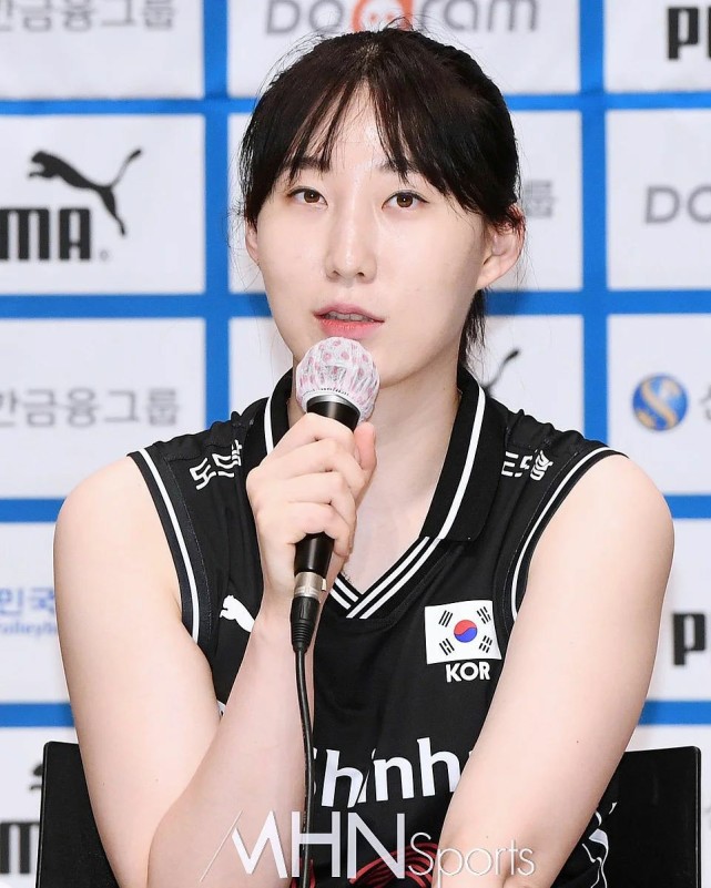 大队长朴贞雅韩国女排外籍教练团终于与队汇合并公布16人大名单