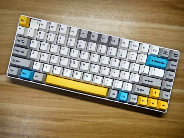 pc时代最早的83键盘!