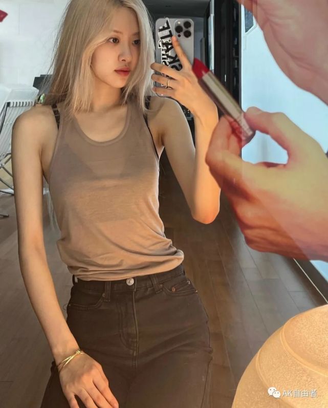 blackpink的朴彩英(rosé)公开了她缺乏自信以及为什么不应该被视为