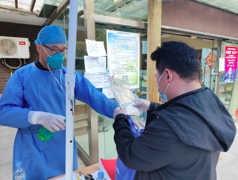 关于地坛医院代挂专家号服务代买药品贴心送达，不用再跑医院的信息