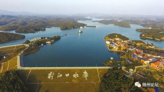 "湿地公园"封江口封江口水库,是一座人工建造的大型水库.