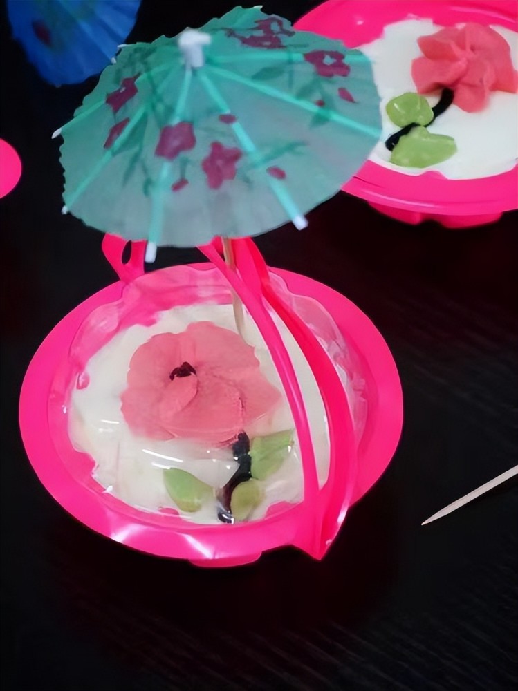自带雨伞奶油小蛋糕