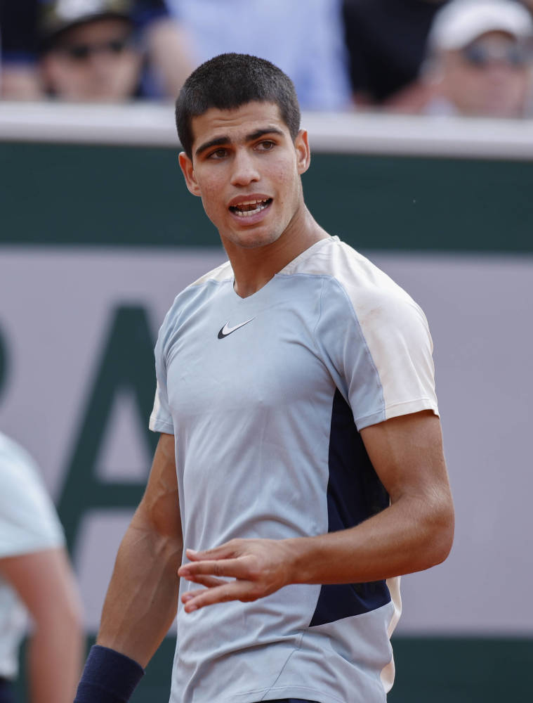 外代二线网球法网阿尔卡拉斯晋级4