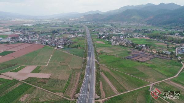 双柏至景东高速公路图片