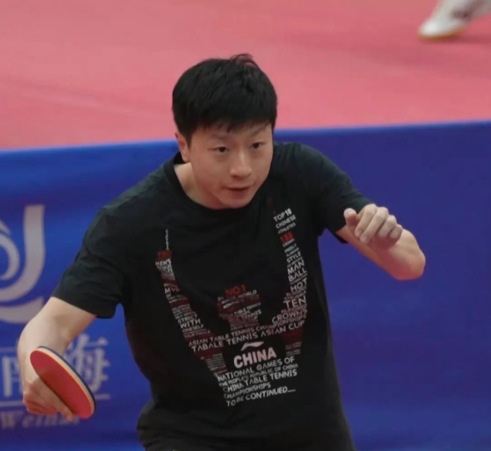 组图马龙参加集训精彩瞬间