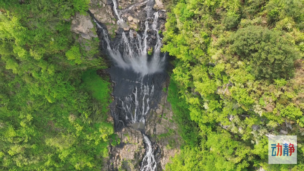 大美贵州丨贵州绝美瀑布——天柱石洞镇六十丈洞瀑布