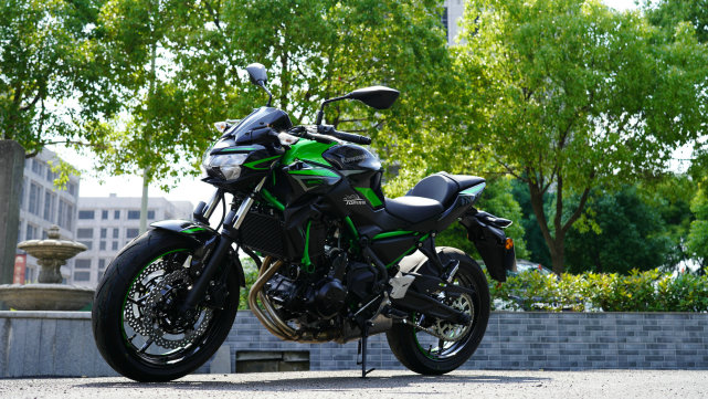 2020款川崎z650评测图片