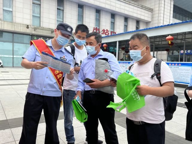 深入校園,站區,社區,分別在泰豐街道,江漢大市場,潛江火車站,曹禺