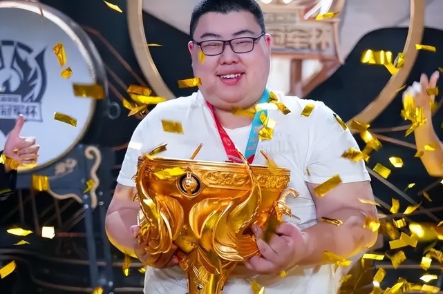 小胖成年也不一定首发,直言想离开狼队,水友:林教练舍得吗?