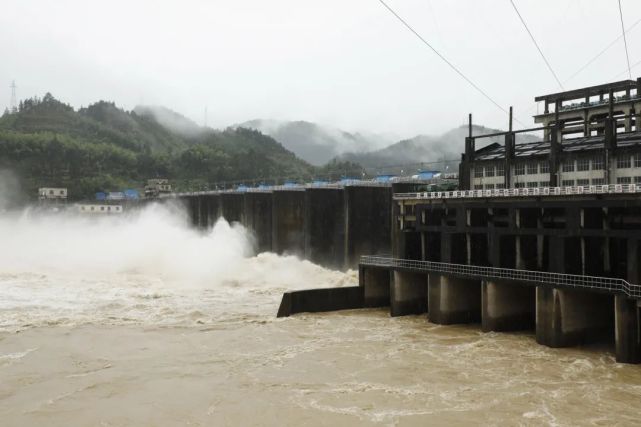 (邓西妮 摄)5月24日,在广西水利电力建设集团有限公司麻石水力发电厂