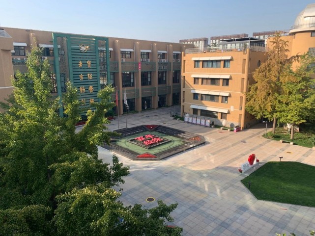 走进名校之陈经纶中学的办学特色解读