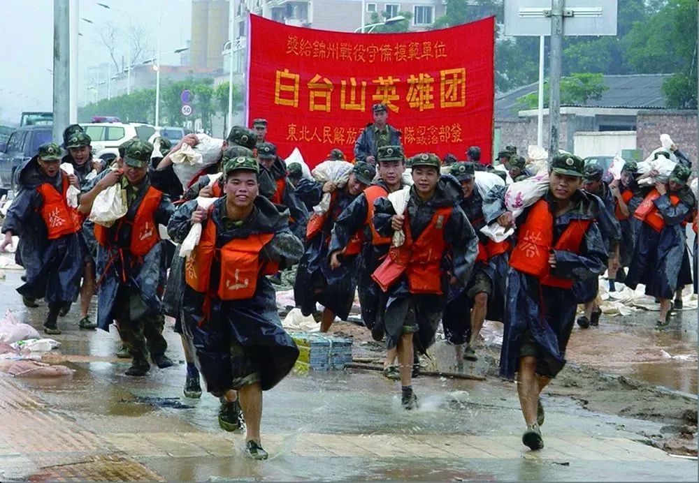 英模部队巡礼白台山英雄团七号阵地显神威转型重塑续荣光