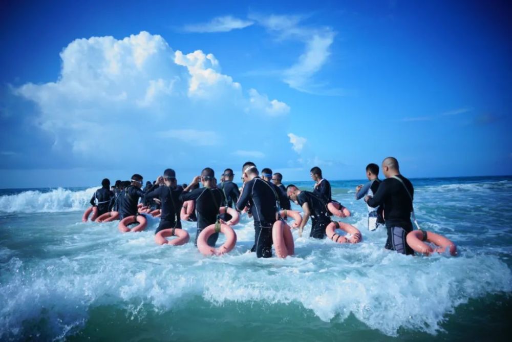 英模部队巡礼白台山英雄团七号阵地显神威转型重塑续荣光