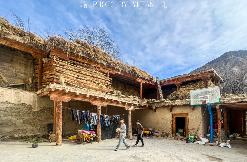 东坝传奇藏寨,600年历史的民间宫殿群,有的民居成本高达3000万_腾讯