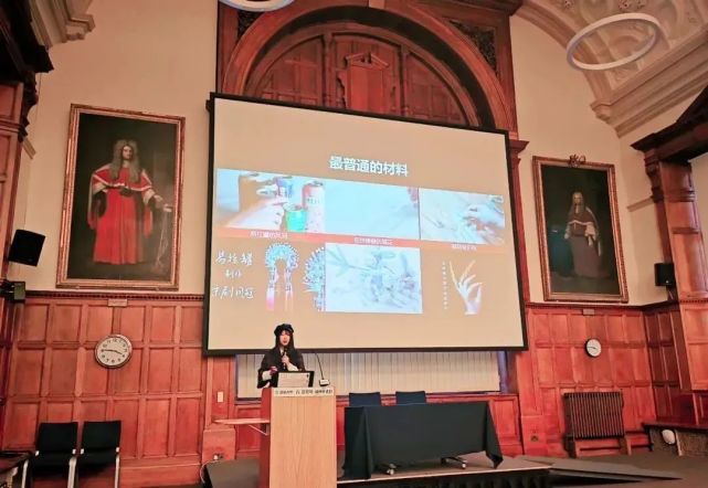 作者:小椰子,个人成长领域作家,用独特的视角解读热点事件,陪