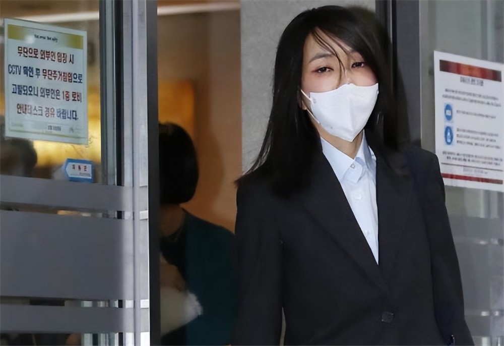 韩国第一夫人金建希 被爆学历造假整容行贿 因高颜值仍有死忠粉 腾讯新闻