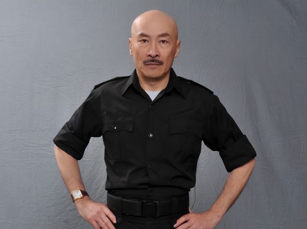 云中鹤李子奇近况退休后移居国外打高尔夫钓鱼消遣太惬意