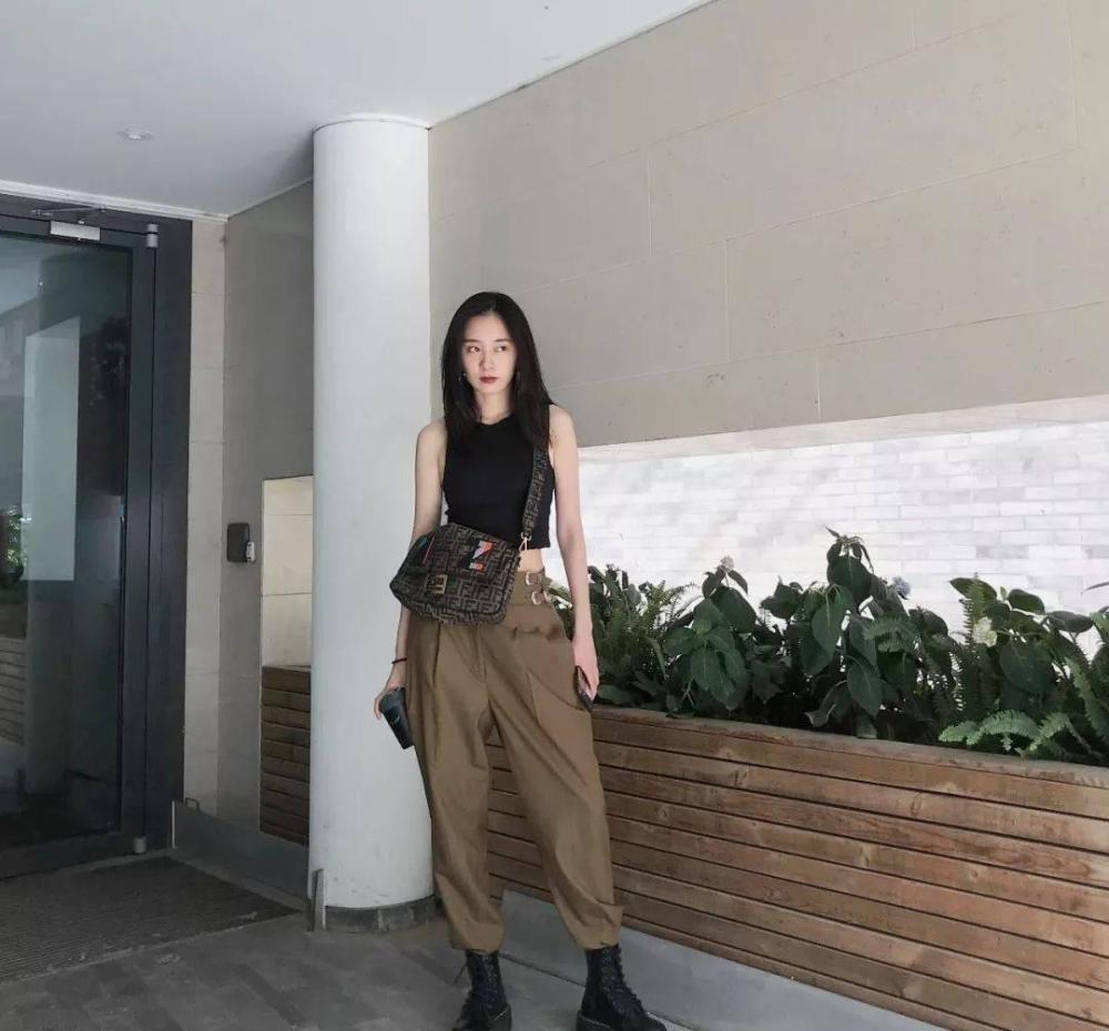 又娘又man的组合,就是要做到又性感又帅气.