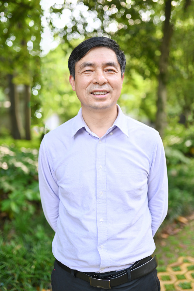 与新宁县第一中学校长蒋礼斌面对面相信孩子相信成长