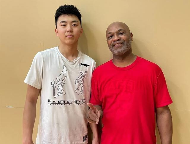 三消息辽篮新星在加拿大特训霍楠盛赞杨鸣山东男篮做出决定