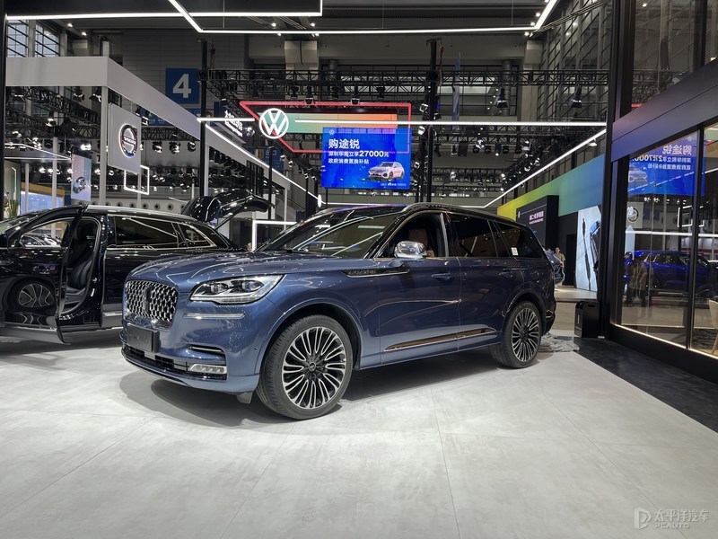 2022粤港澳车展新款林肯飞行家亮相