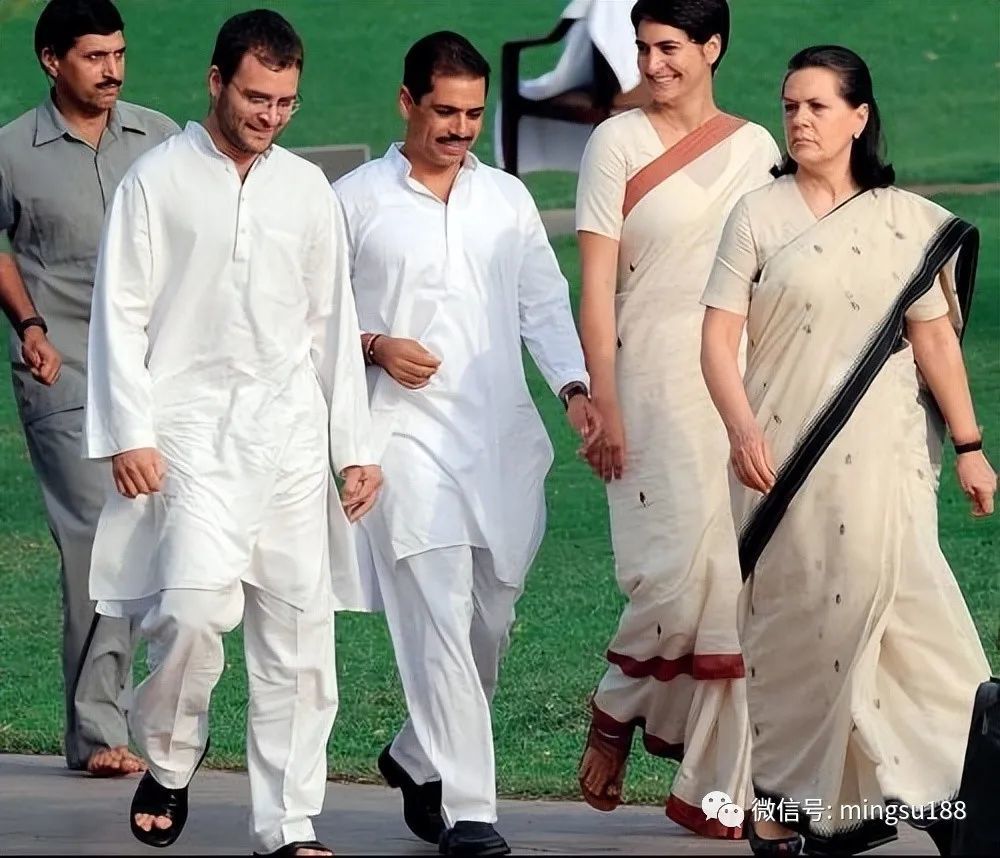 普里扬卡:甘地家貌美公主,结婚时遭痴迷者疯狂反对