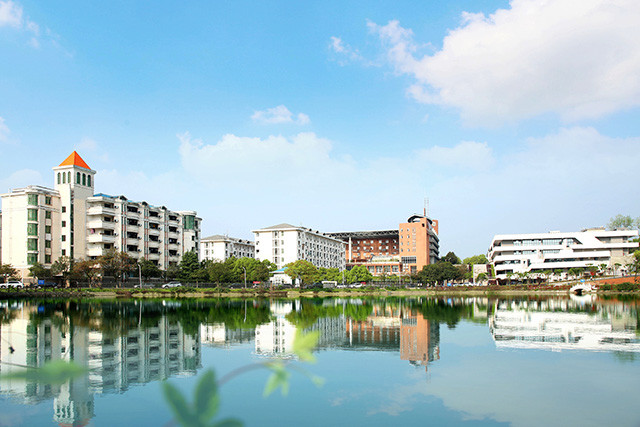 湘潭大学人文圣地科教殿堂