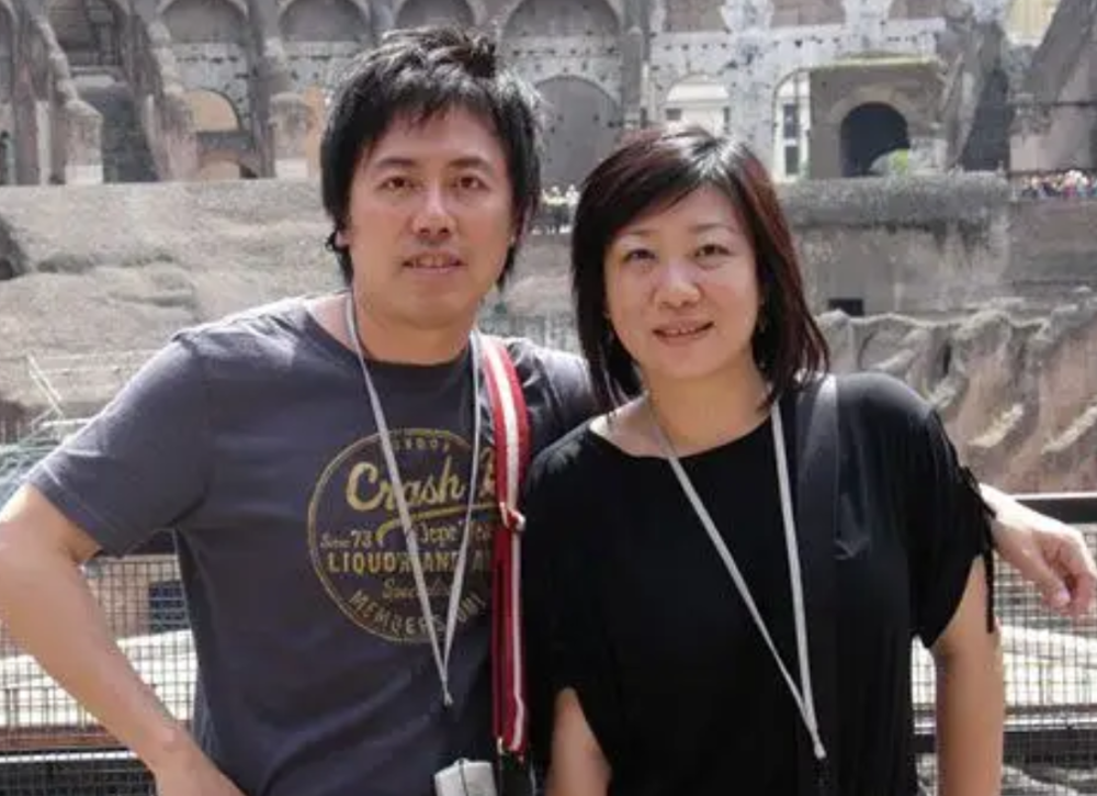 55岁张宇刚宣布复出就因十一郎住院停工,夫妻恩爱,工资都给老婆