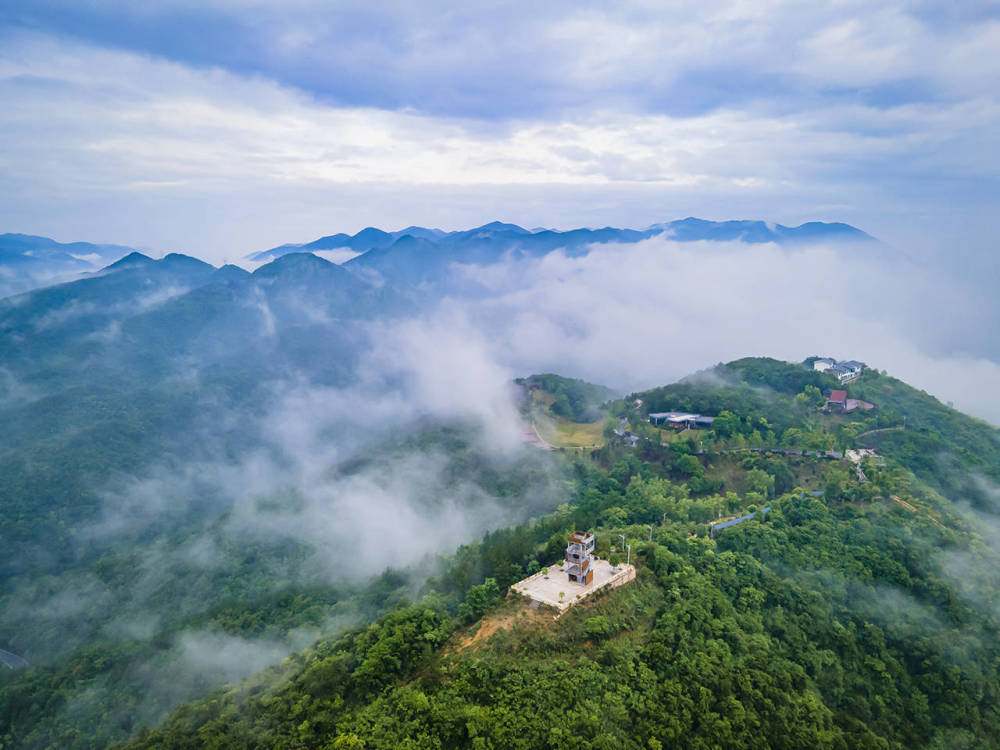 襄陽後花園南漳天池山水鏡先生曾為它宣傳