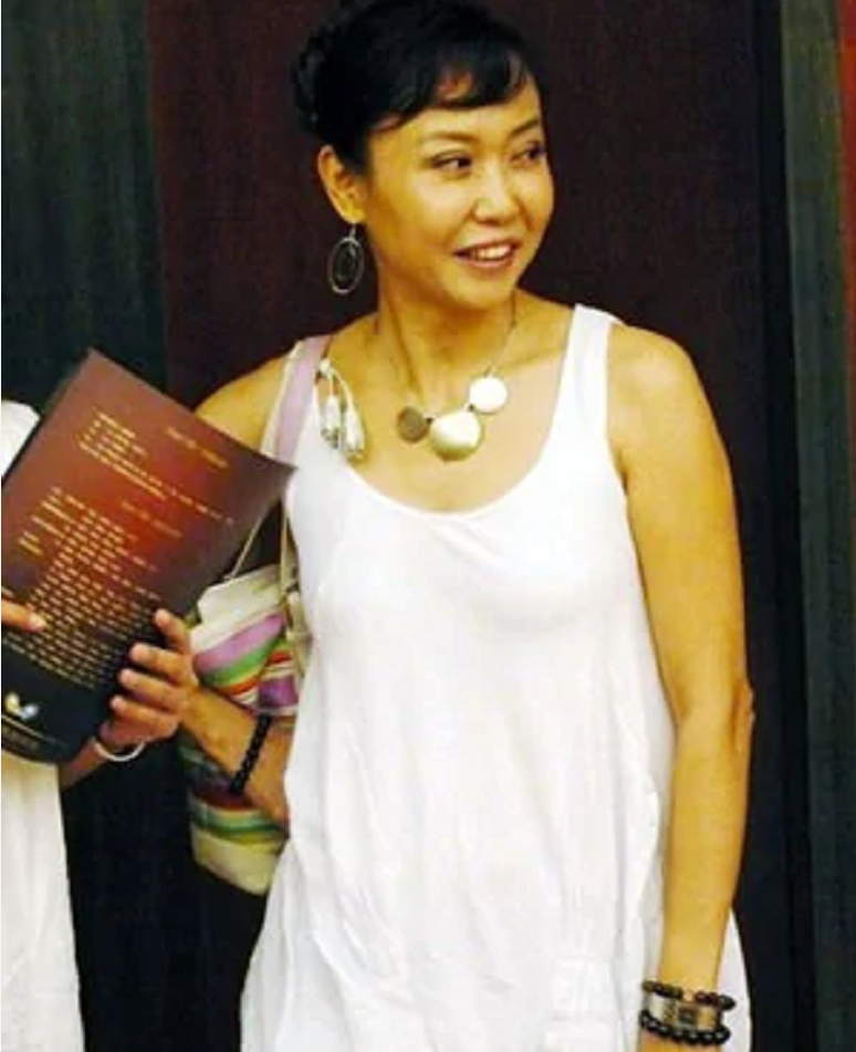 濮存昕妻子我老公是一个爱家爱老婆的好男人这一生嫁给他无悔