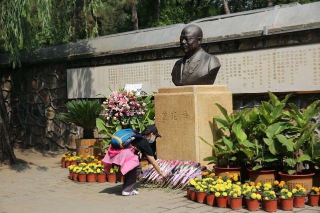 挖掘文化传承圆明园曾宪梓纪念日的自发缅怀