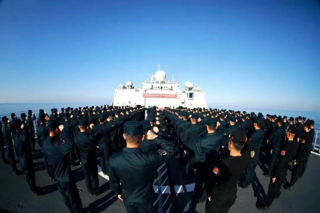 新式海军作训服图片