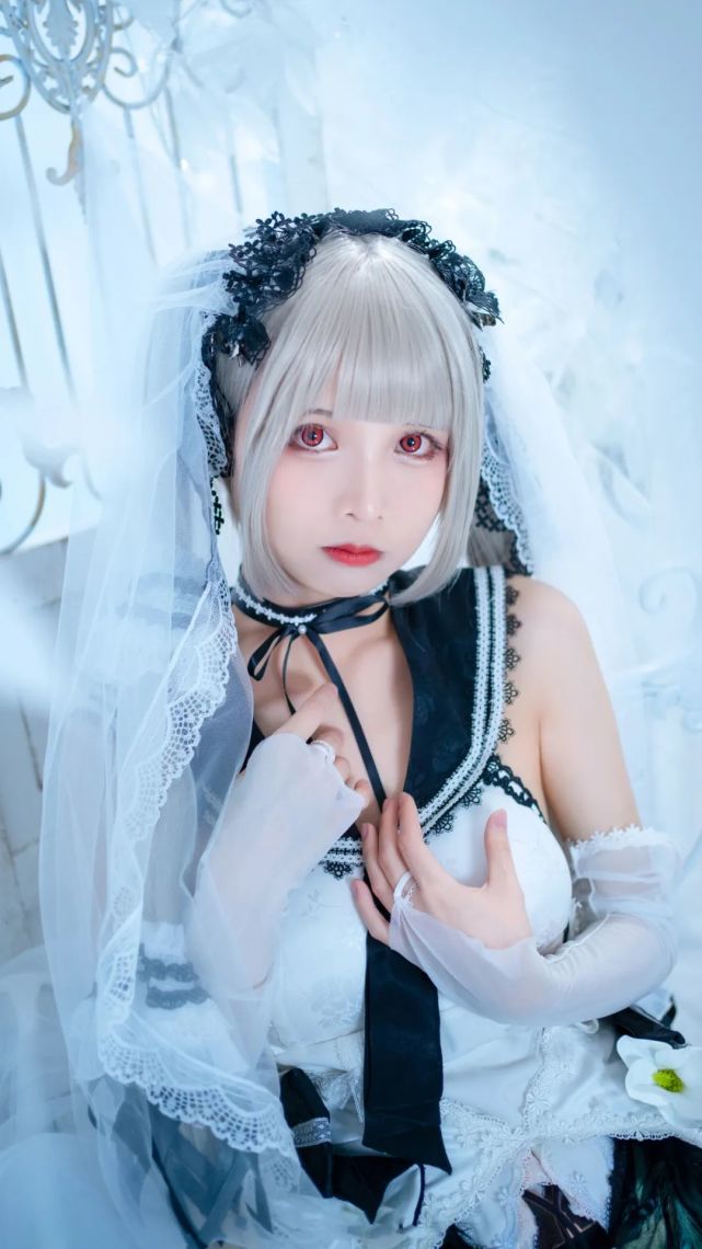 cos:碧蓝航线可畏cos正片@挽希