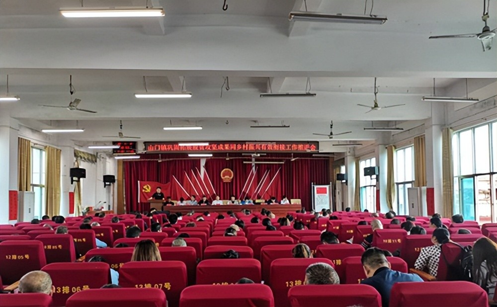 洞口镇人口_湖南邵阳洞口县一个大镇,人口十万余人,汉代已形成集镇