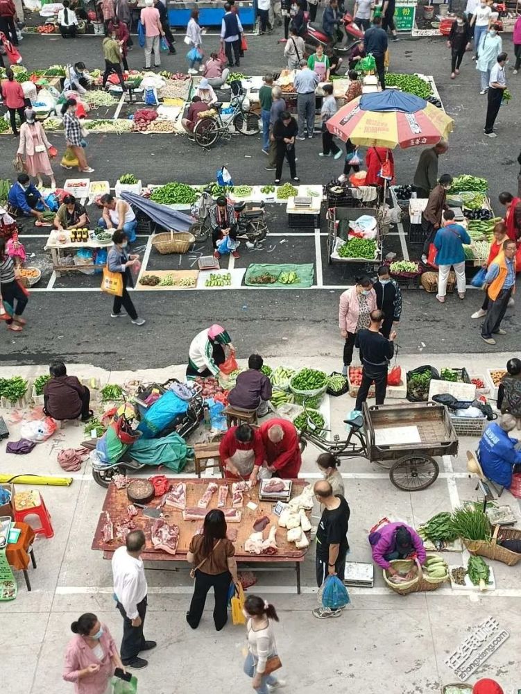 钟祥老医药公司露天菜市场上线