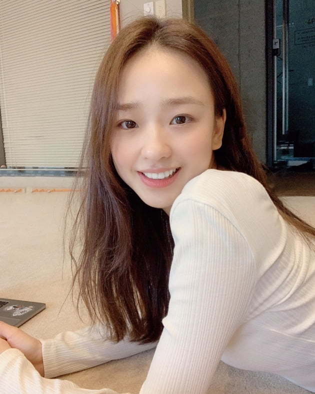 闪婚28岁孙妍在微微发福颜值仍在线男方37岁系上班族相识1个月