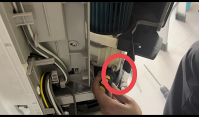 格力时光绘圆柱空调清洗