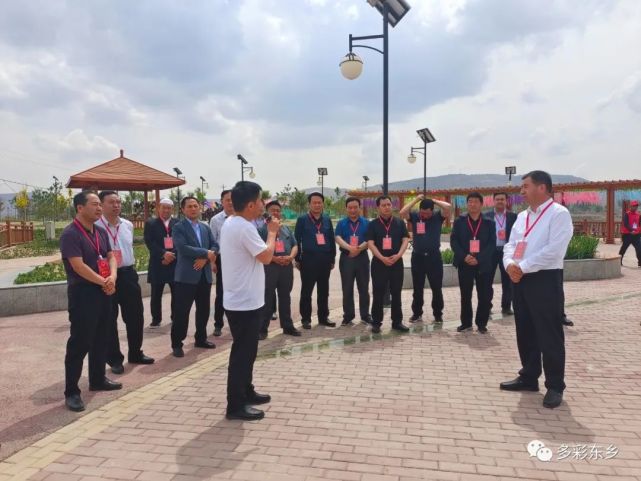 东乡县人大常委会观摩视察全县重点工作